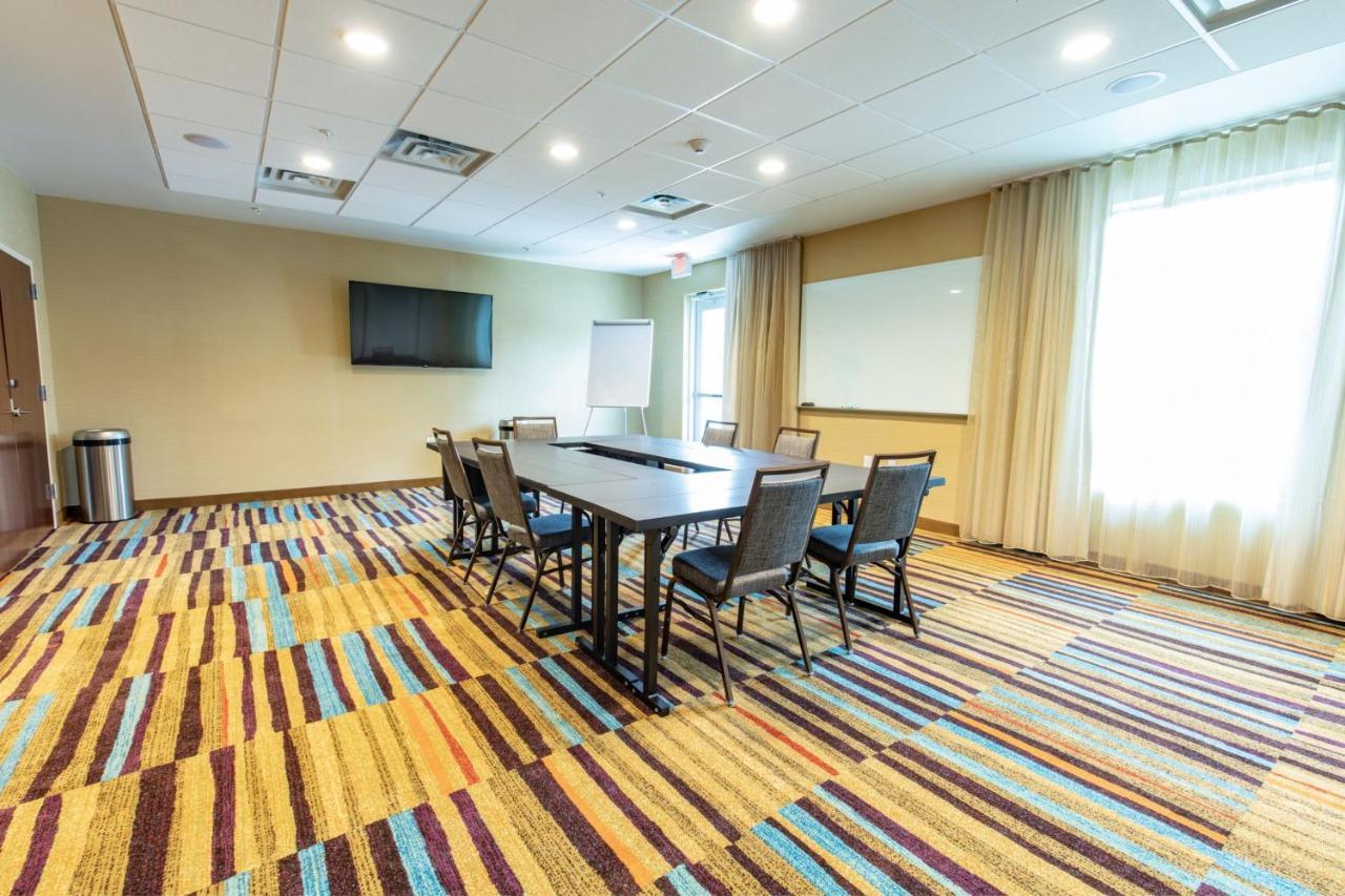 Fairfield Inn & Suites By Marriott Atlanta Вудсток Екстер'єр фото