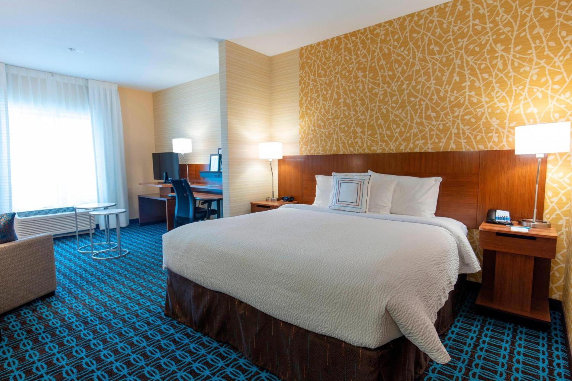 Fairfield Inn & Suites By Marriott Atlanta Вудсток Екстер'єр фото