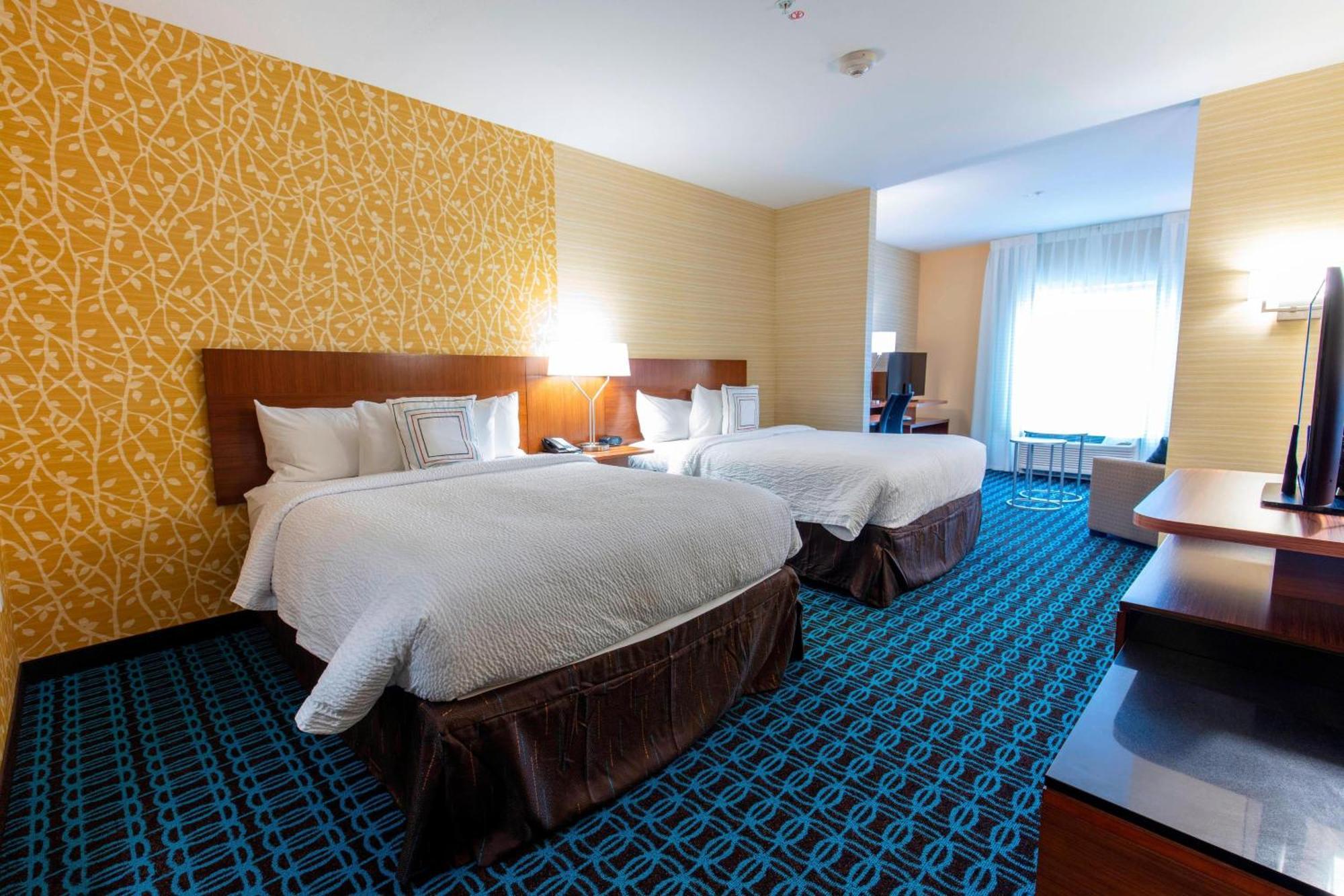 Fairfield Inn & Suites By Marriott Atlanta Вудсток Екстер'єр фото
