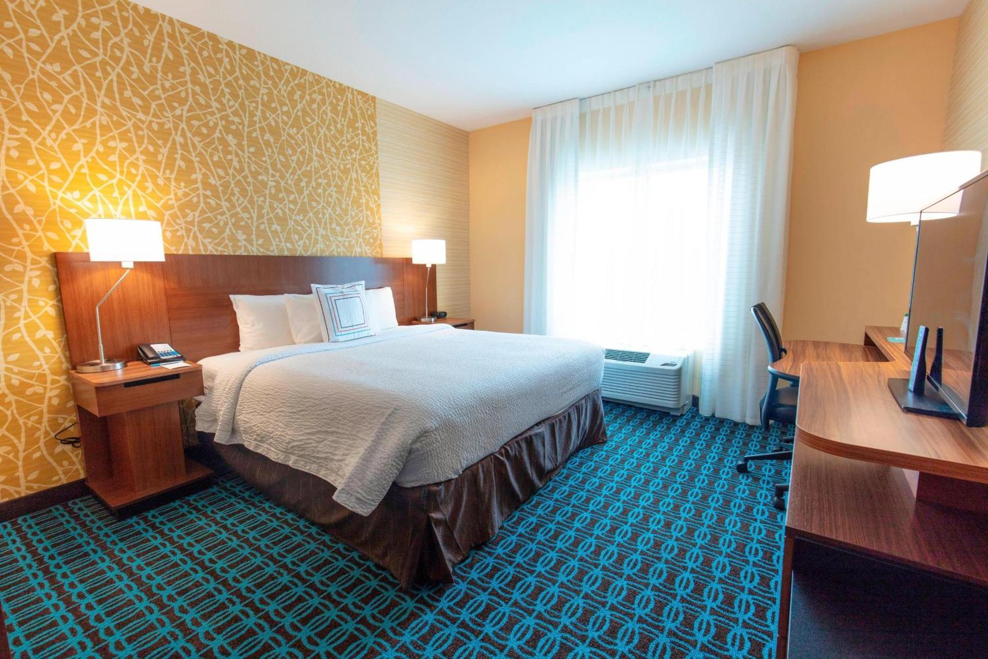 Fairfield Inn & Suites By Marriott Atlanta Вудсток Екстер'єр фото